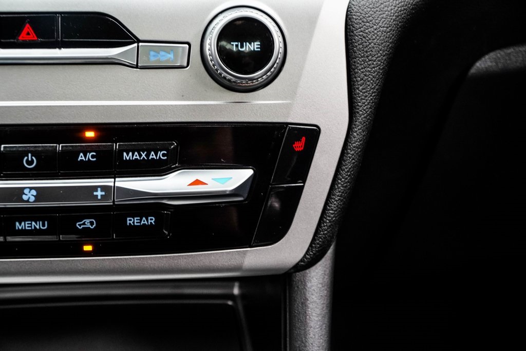 2022 Ford Explorer XLT Image 34 of 46