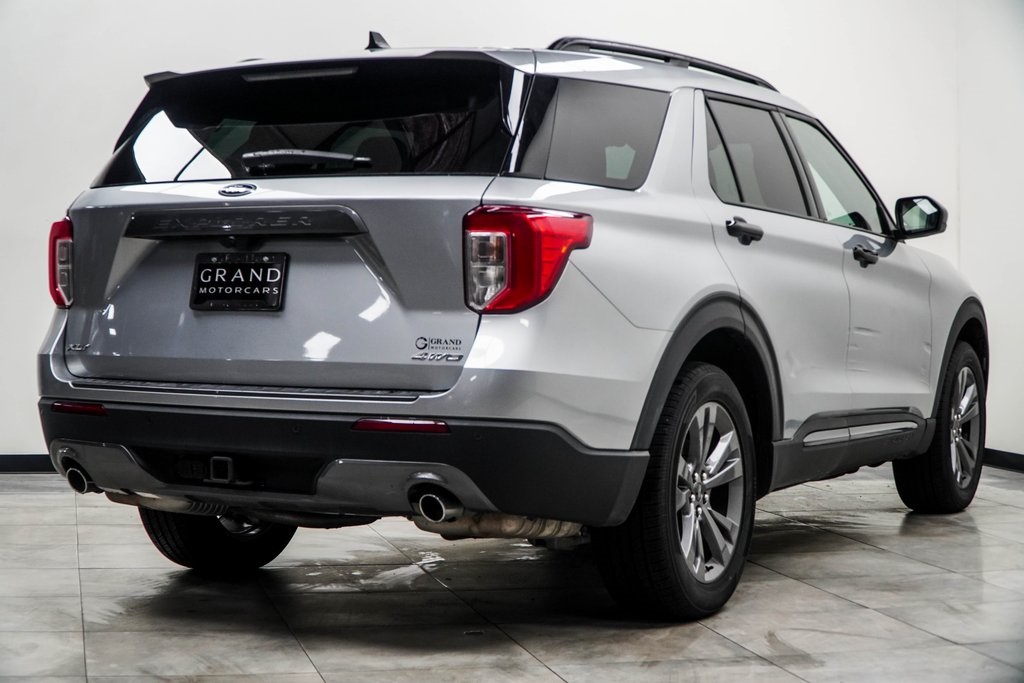 2022 Ford Explorer XLT Image 6 of 46