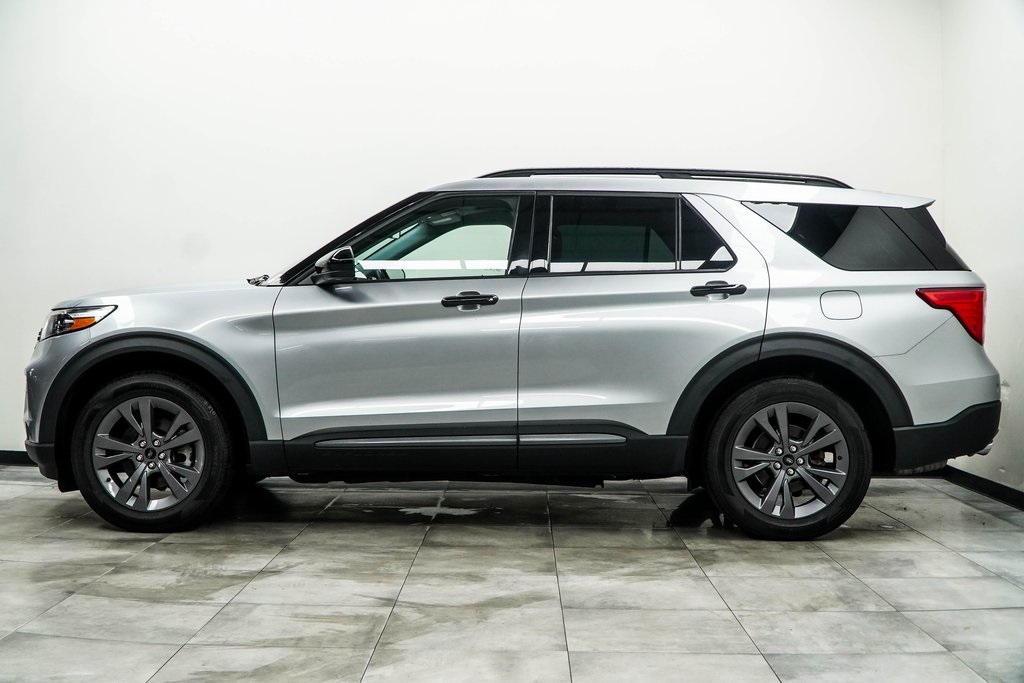 2022 Ford Explorer XLT Image 9 of 46
