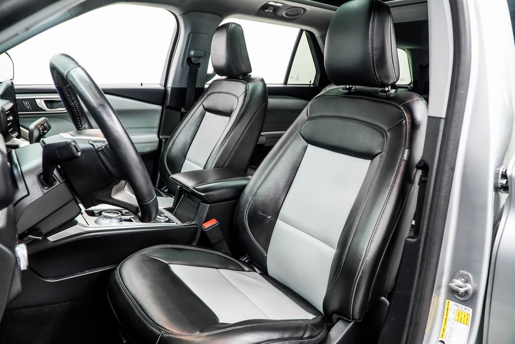 2022 Ford Explorer XLT Image 11 of 46