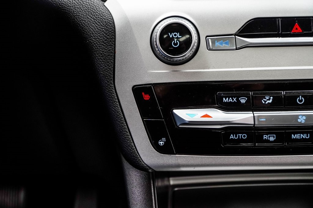 2022 Ford Explorer XLT Image 40 of 46