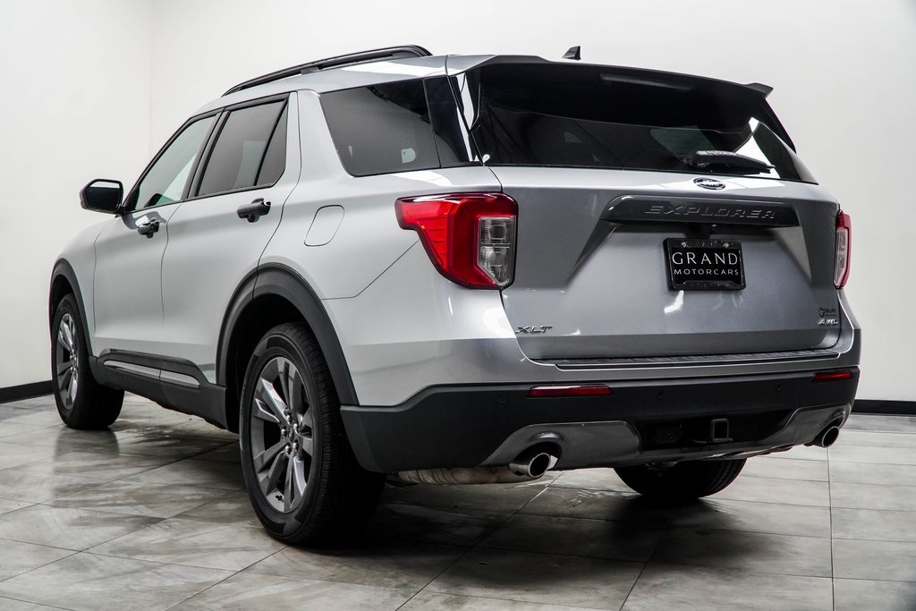 2022 Ford Explorer XLT Image 8 of 46