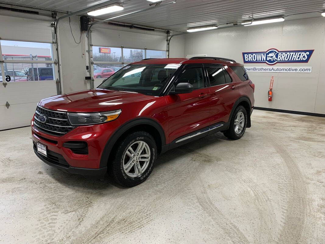 2022 Ford Explorer XLT Image 2 of 52