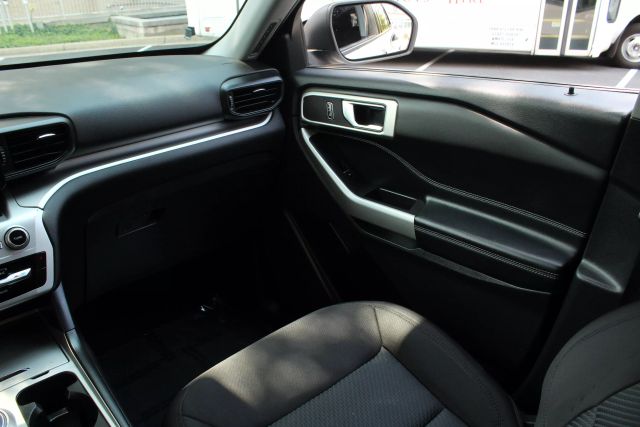 Vehicle image 43 of 45