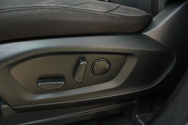 Vehicle image 42 of 45