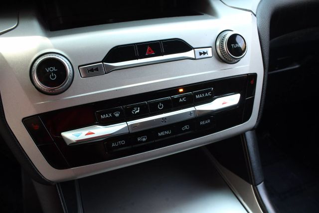 Vehicle image 44 of 45
