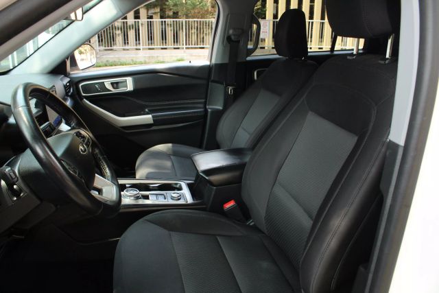 Vehicle image 18 of 45