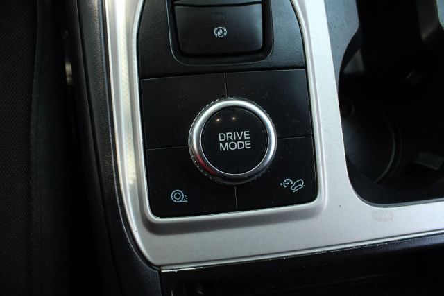 Vehicle image 40 of 45