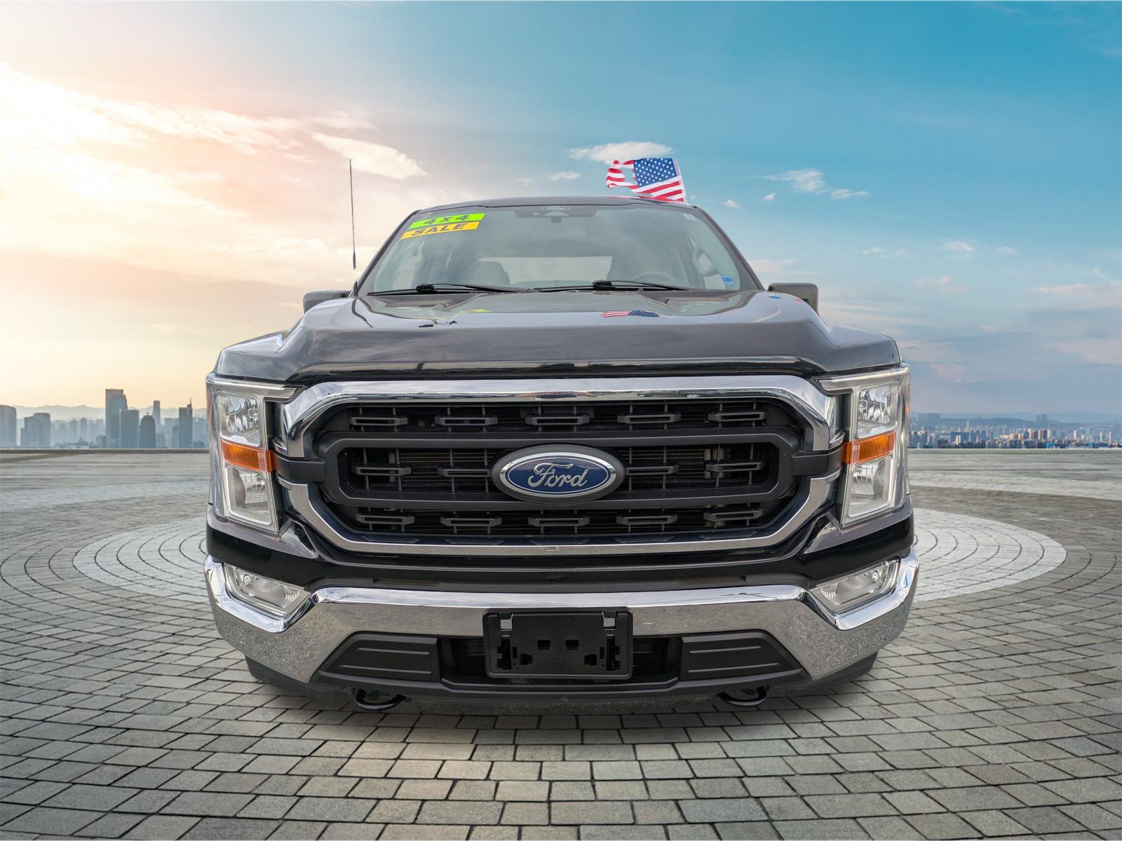 2022 Ford F-150 XLT Image 2 of 27