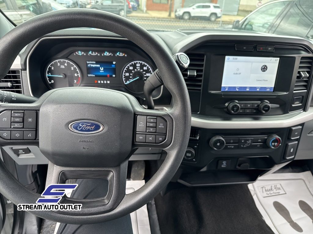 Vehicle image 11 of 25
