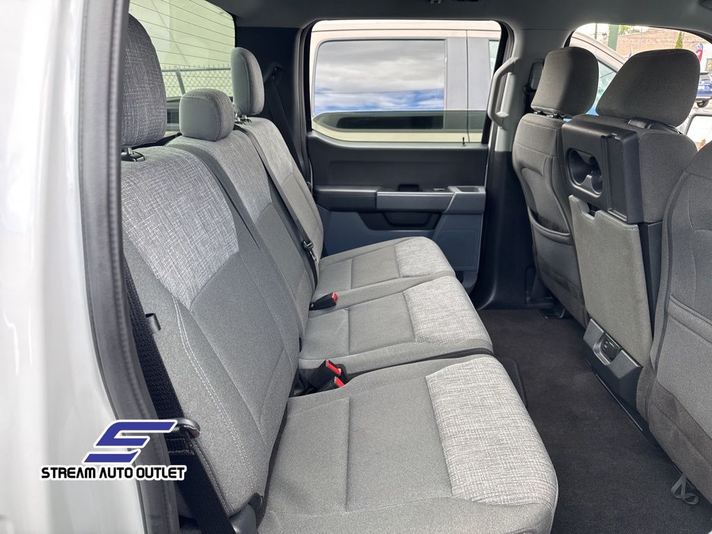 Vehicle image 20 of 25