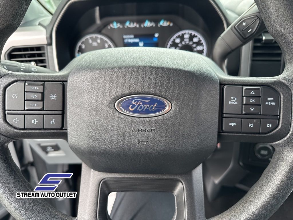 Vehicle image 12 of 25