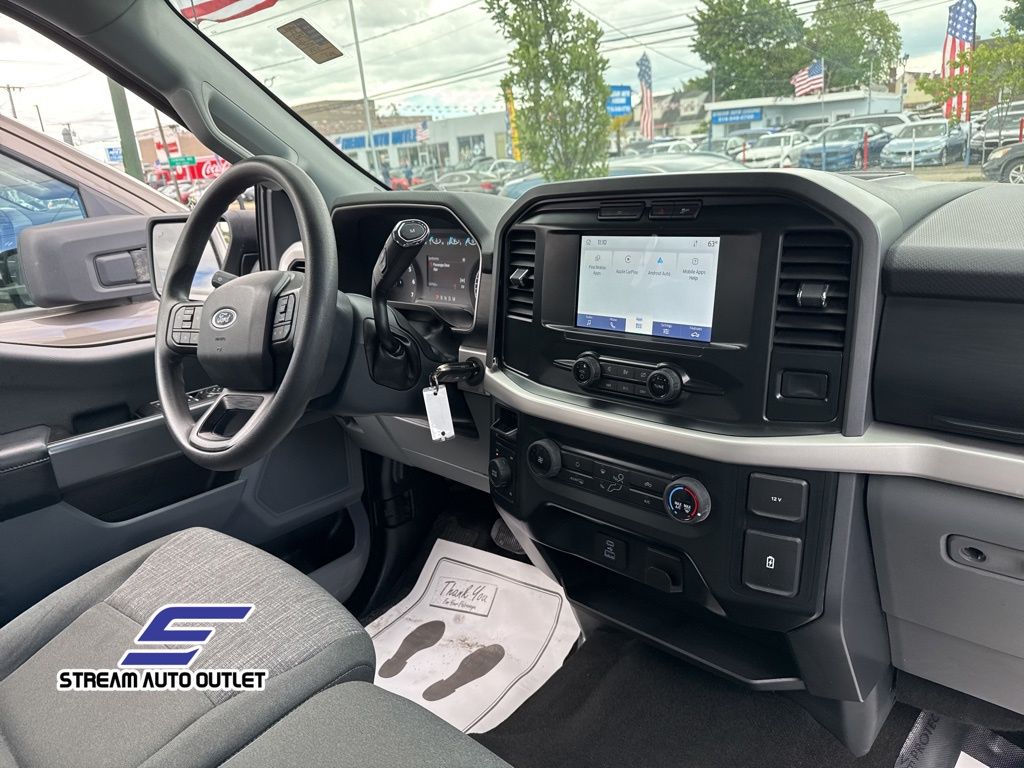 Vehicle image 22 of 25