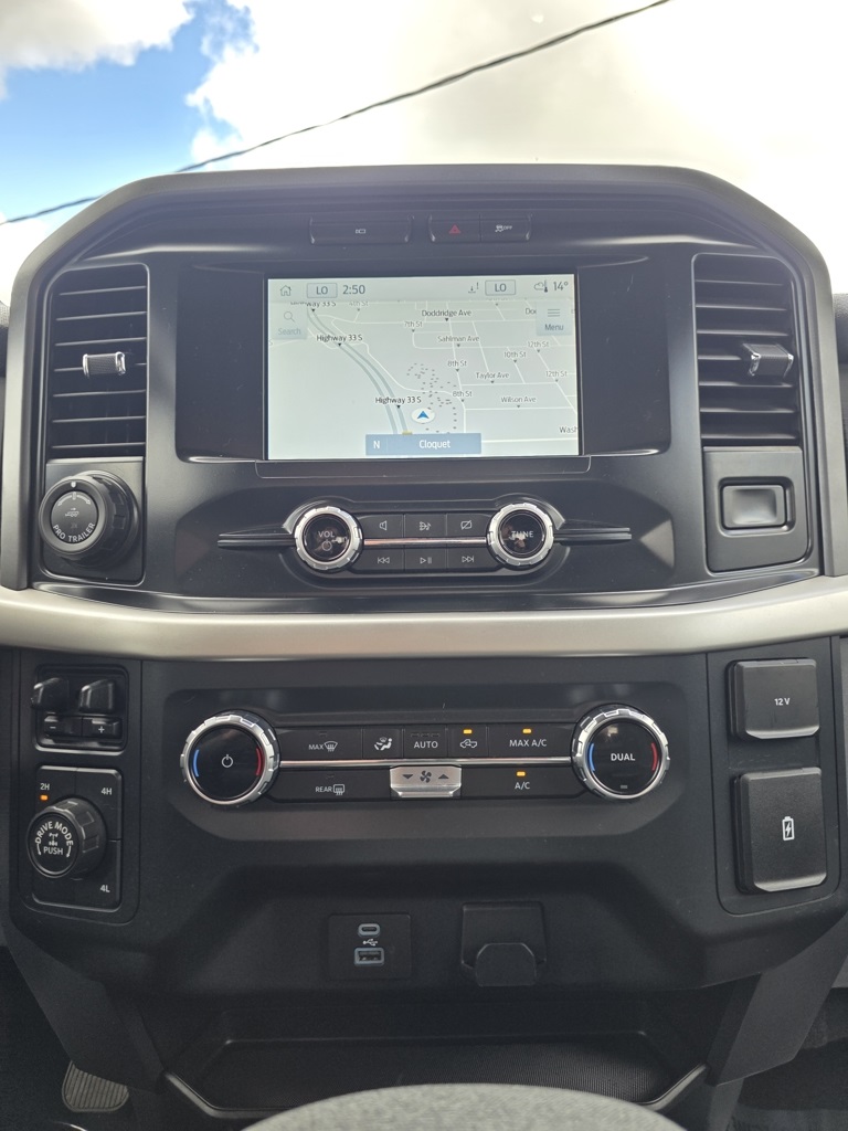 Vehicle image 8 of 31