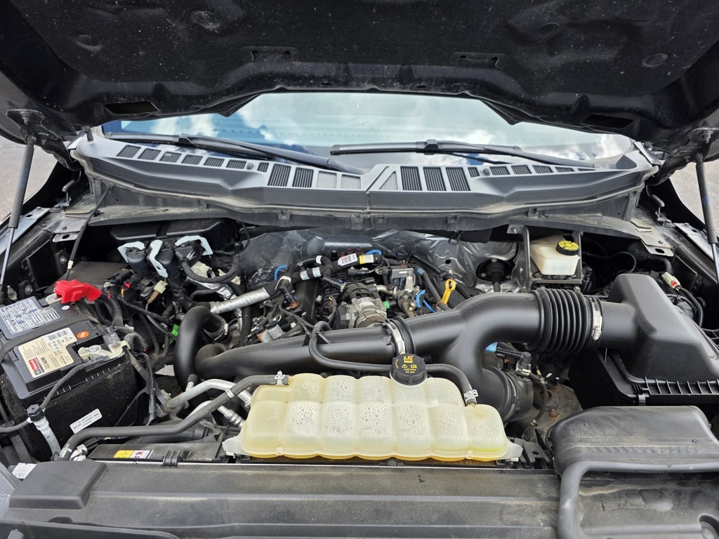 Vehicle image 28 of 31