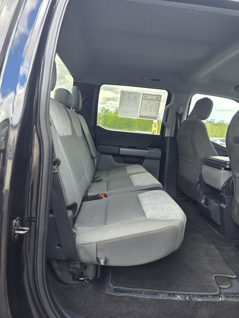 Vehicle image 26 of 31