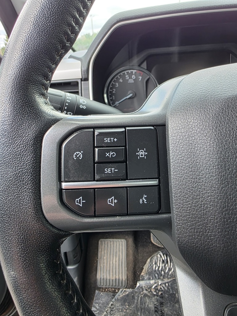 Vehicle image 16 of 31
