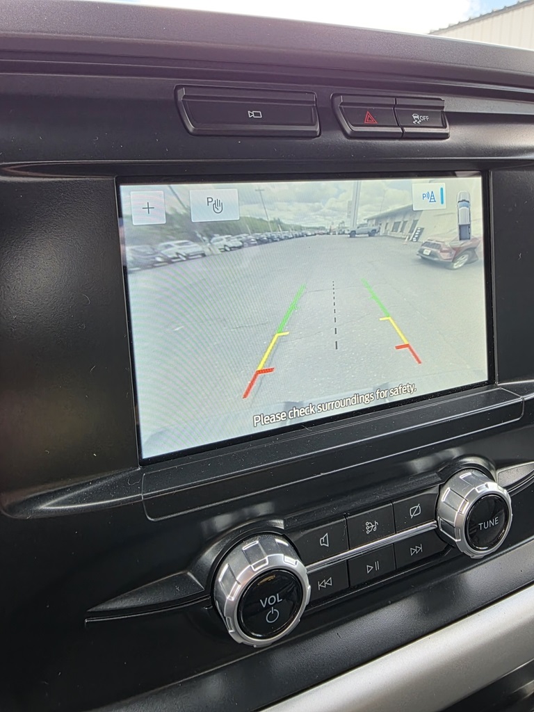 Vehicle image 9 of 31