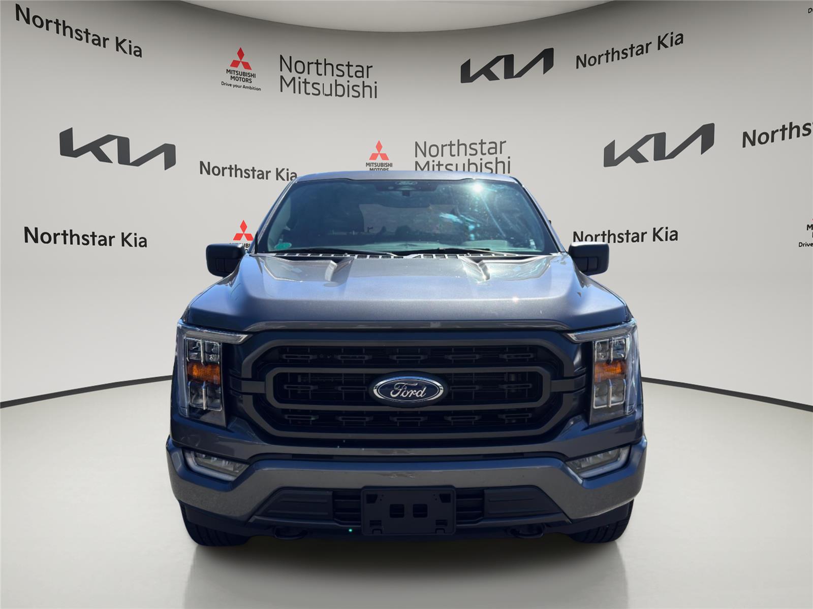 2022 Ford F-150 XLT Image 2 of 29