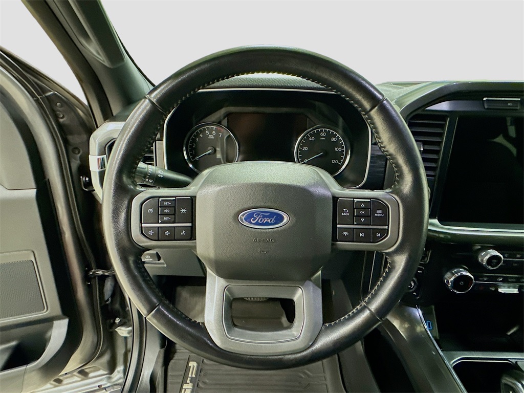 Vehicle image 12 of 30