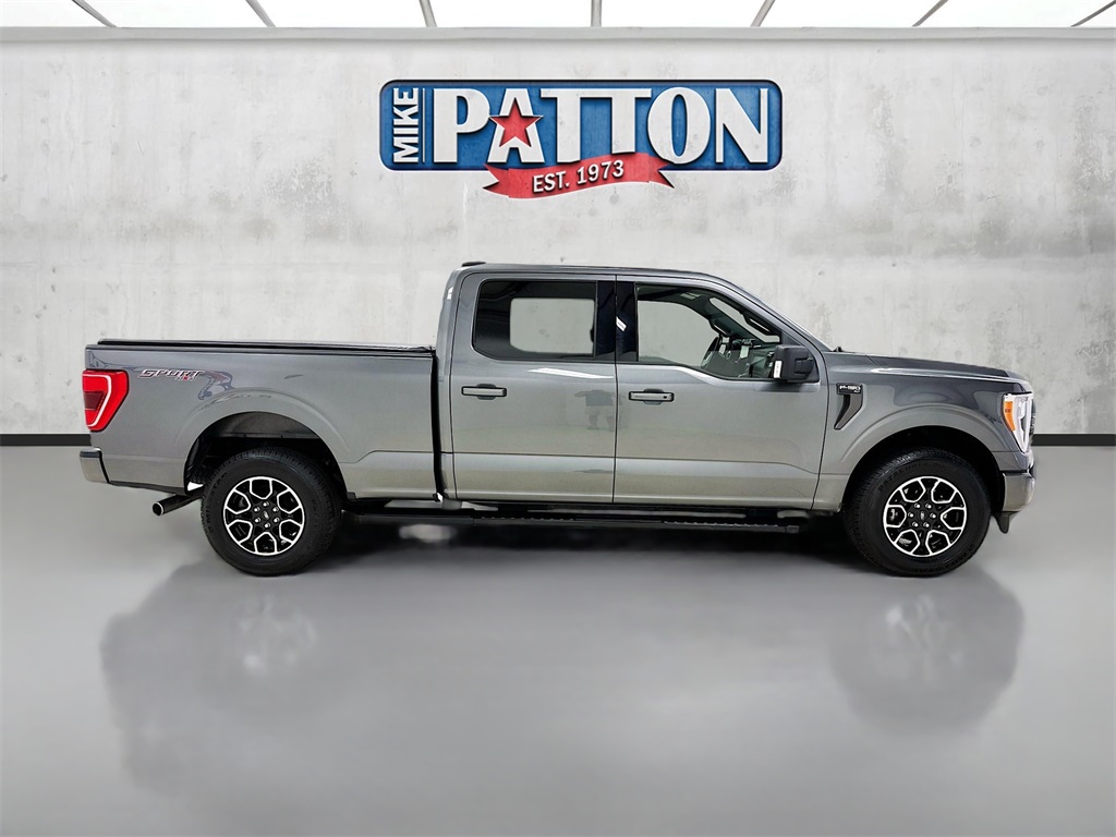 Vehicle image 4 of 30