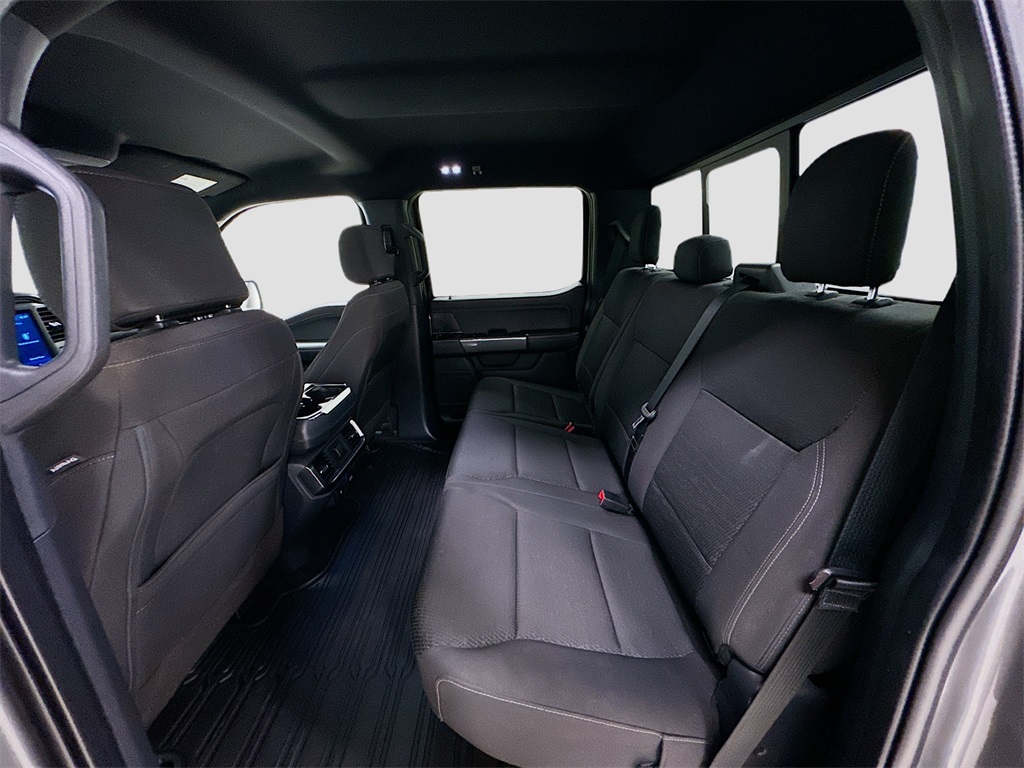 Vehicle image 24 of 30