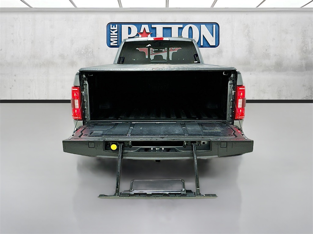 Vehicle image 7 of 30