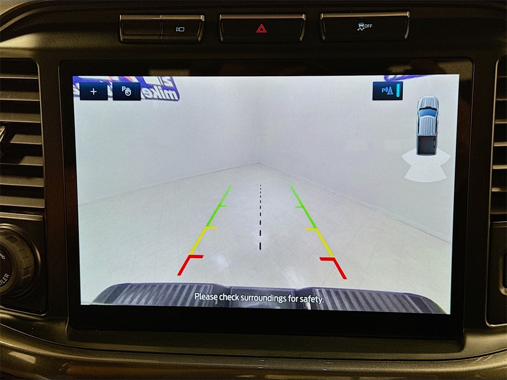 Vehicle image 14 of 30