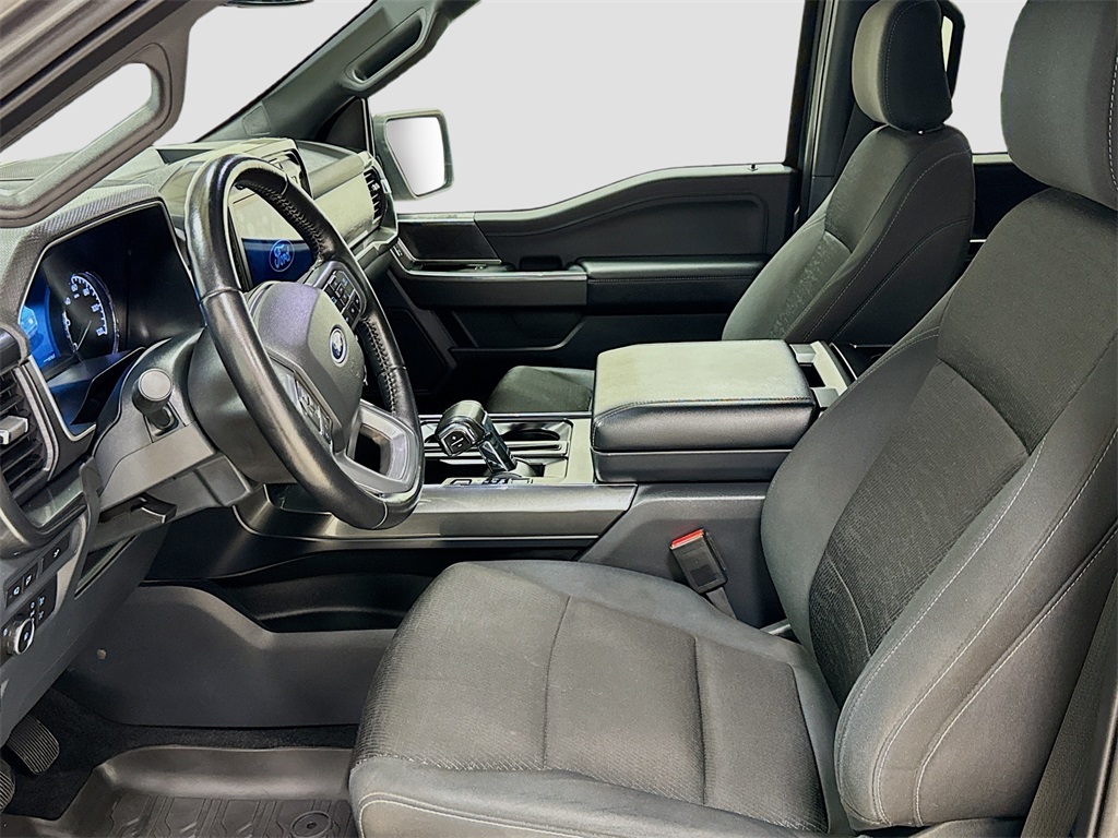 Vehicle image 19 of 30