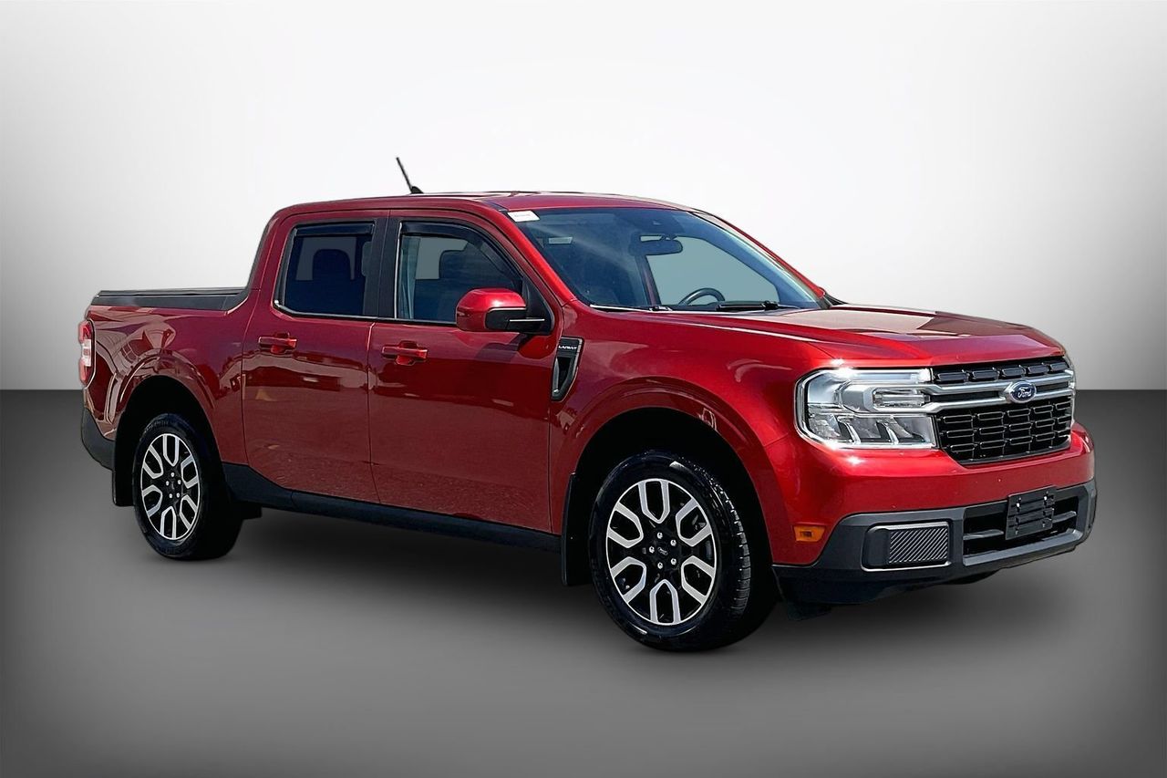 2022 Ford Maverick Lariat Image 1 of 37