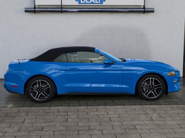 2022 Ford Mustang EcoBoost Image 4 of 28