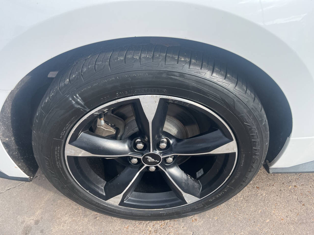 2022 Ford Mustang Image 6 of 16