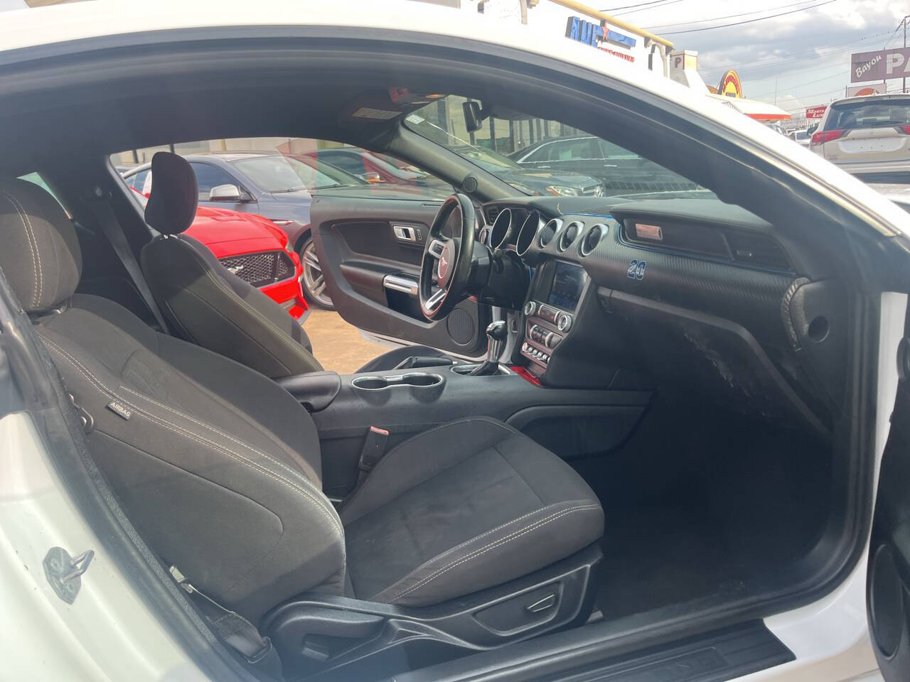 2022 Ford Mustang Image 15 of 16