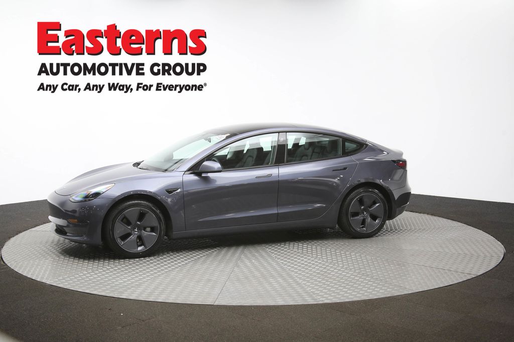 Vehicle image 4 of 60