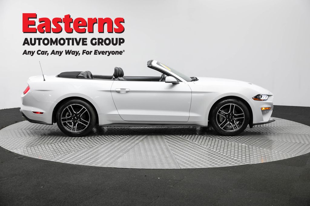 Vehicle image 17 of 60