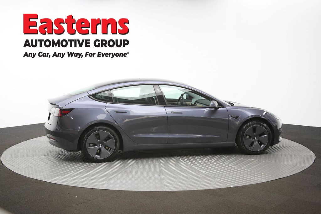 Vehicle image 19 of 60
