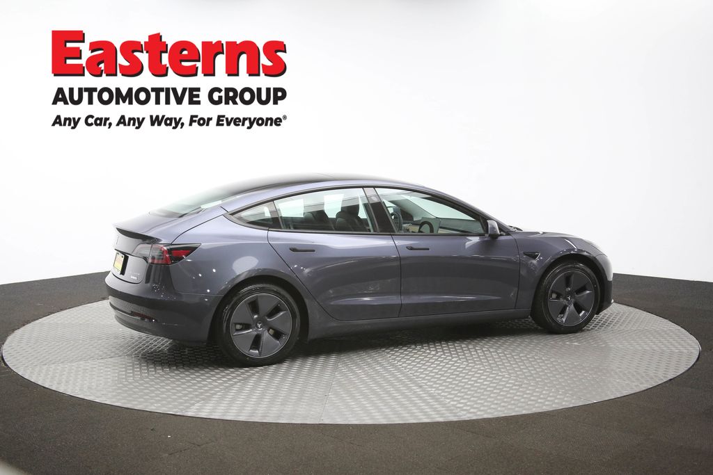 Vehicle image 20 of 60
