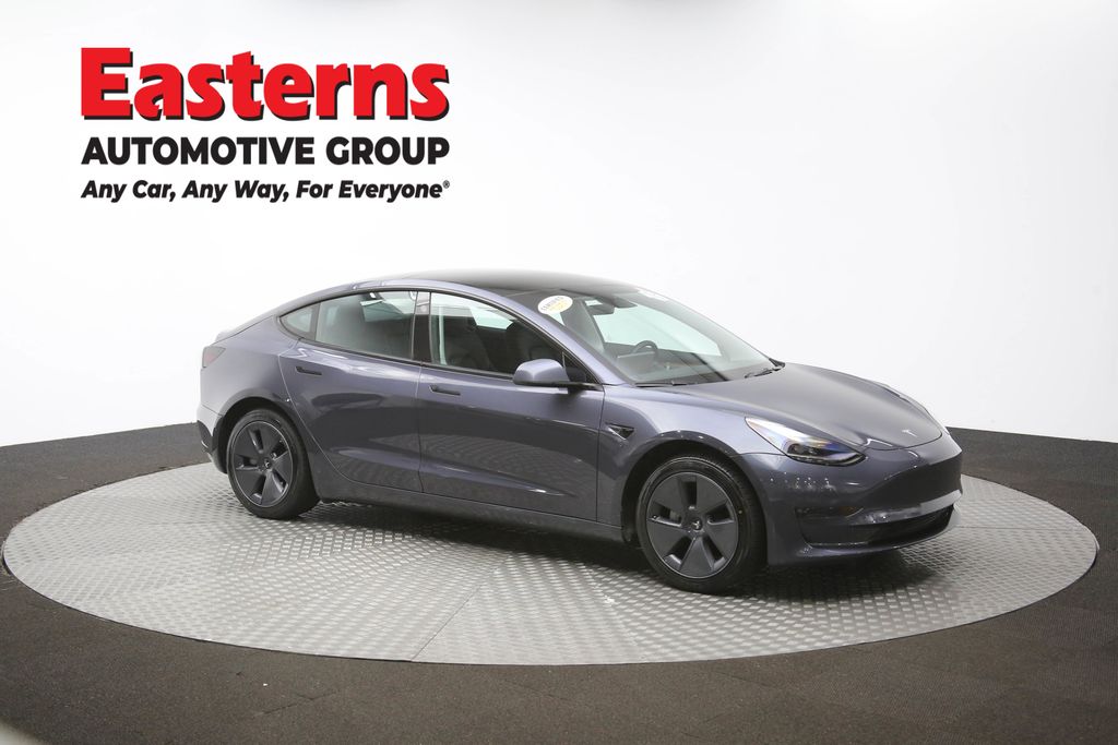 Vehicle image 15 of 60