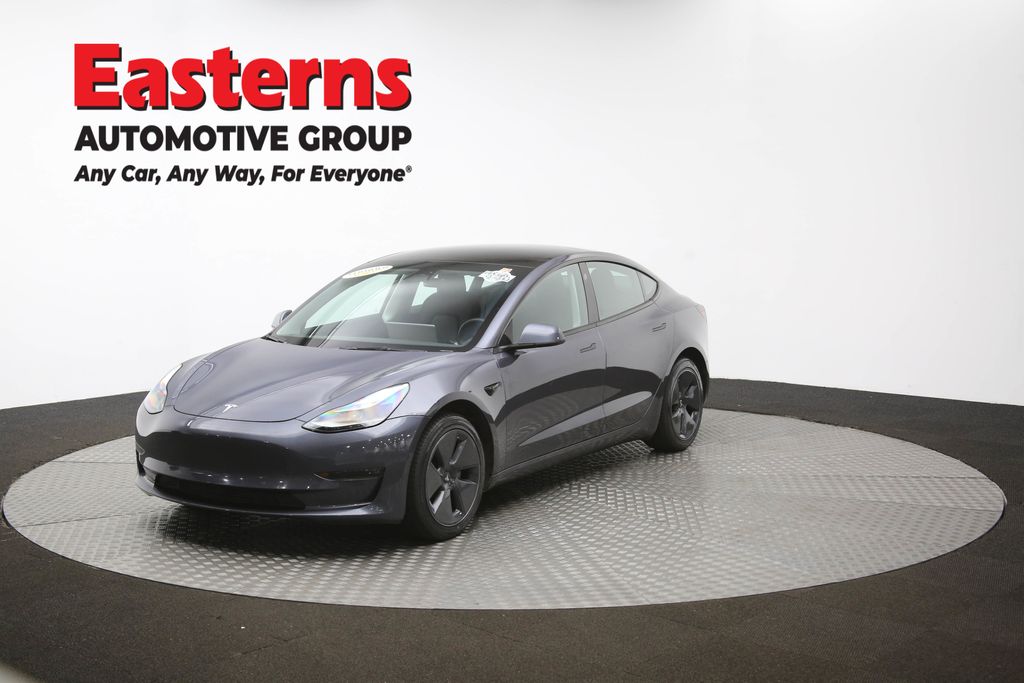 Vehicle image 3 of 60