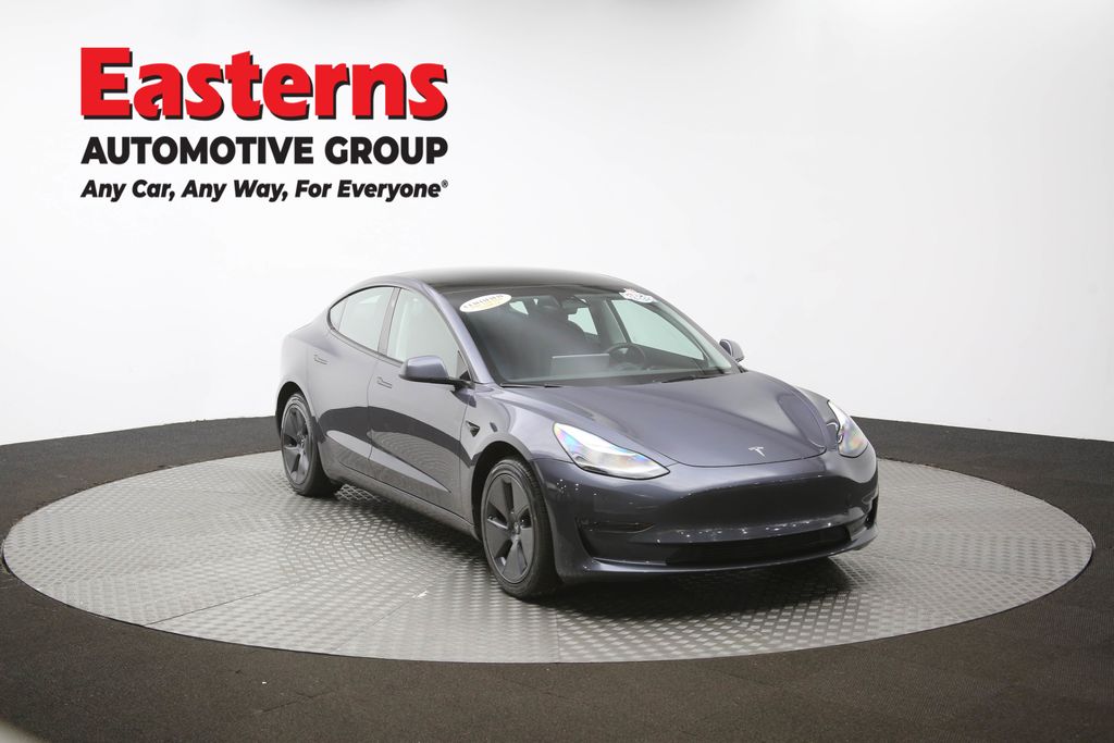 Vehicle image 13 of 60