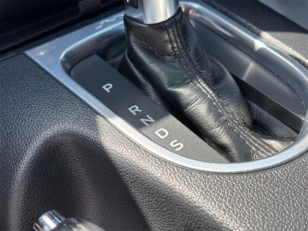 2022 Ford Mustang EcoBoost Premium Image 25 of 30