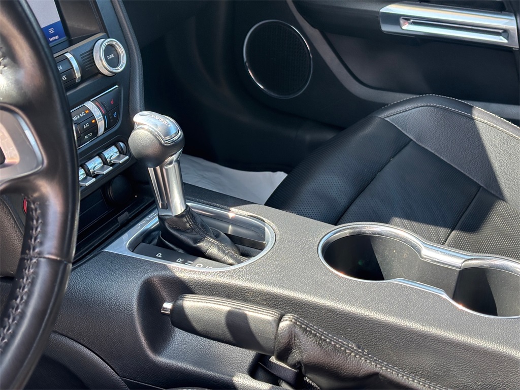 2022 Ford Mustang EcoBoost Premium Image 22 of 30