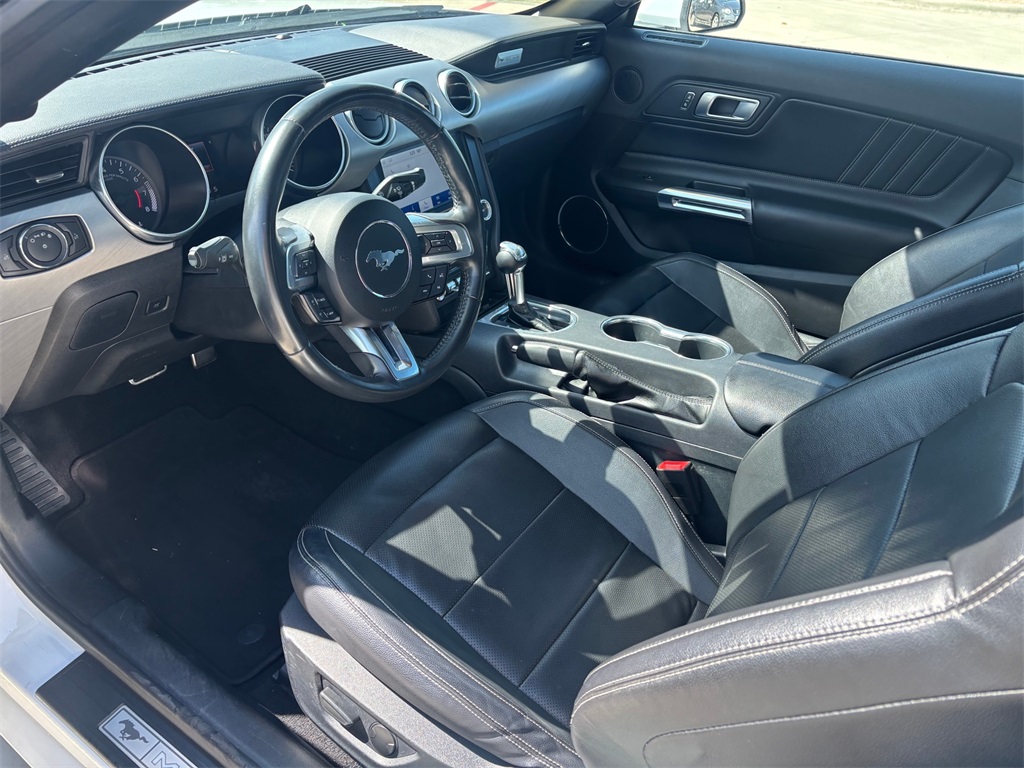 2022 Ford Mustang EcoBoost Premium Image 15 of 30