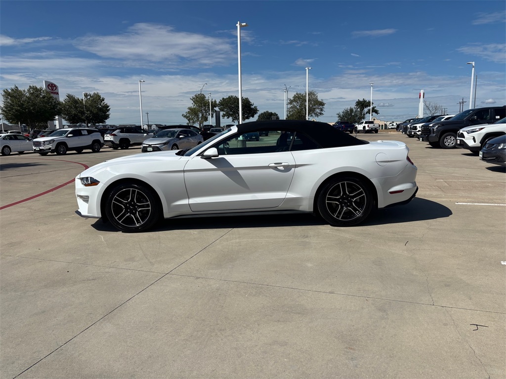 2022 Ford Mustang EcoBoost Premium Image 5 of 30