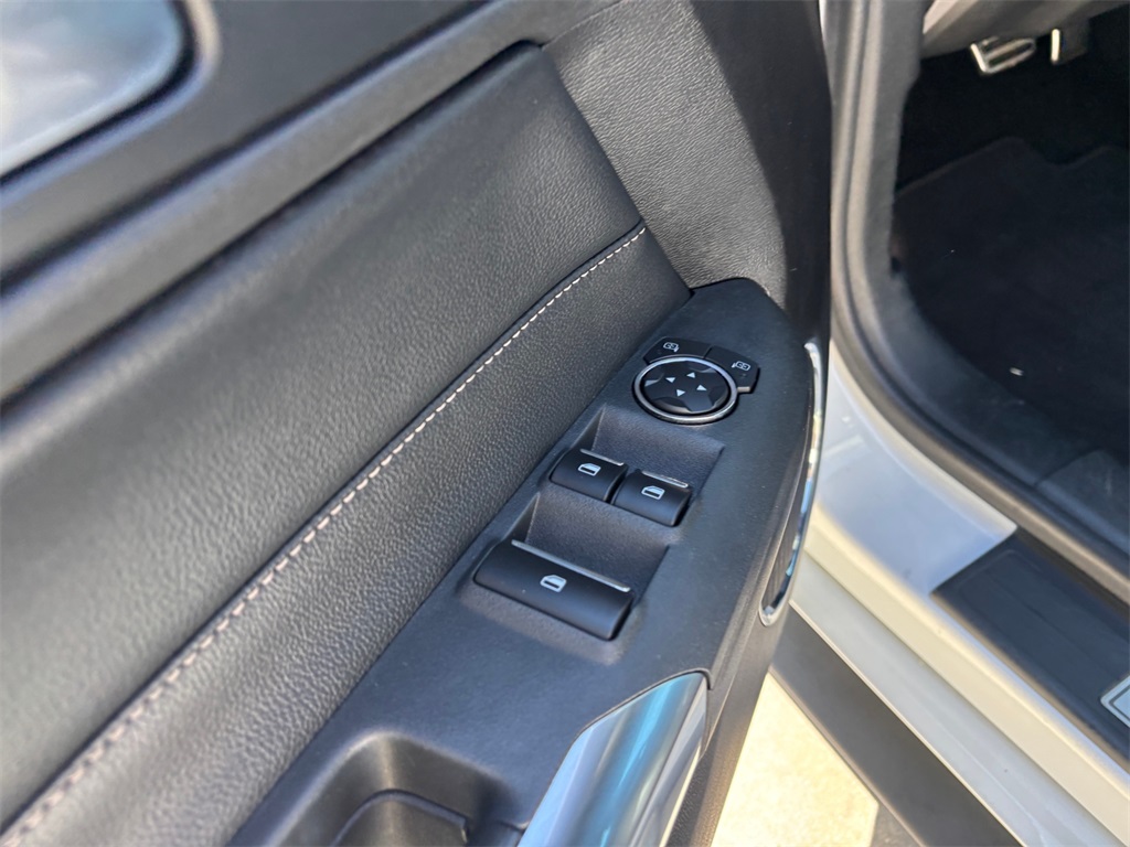 2022 Ford Mustang EcoBoost Premium Image 26 of 30