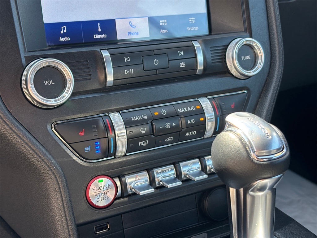 2022 Ford Mustang EcoBoost Premium Image 28 of 30