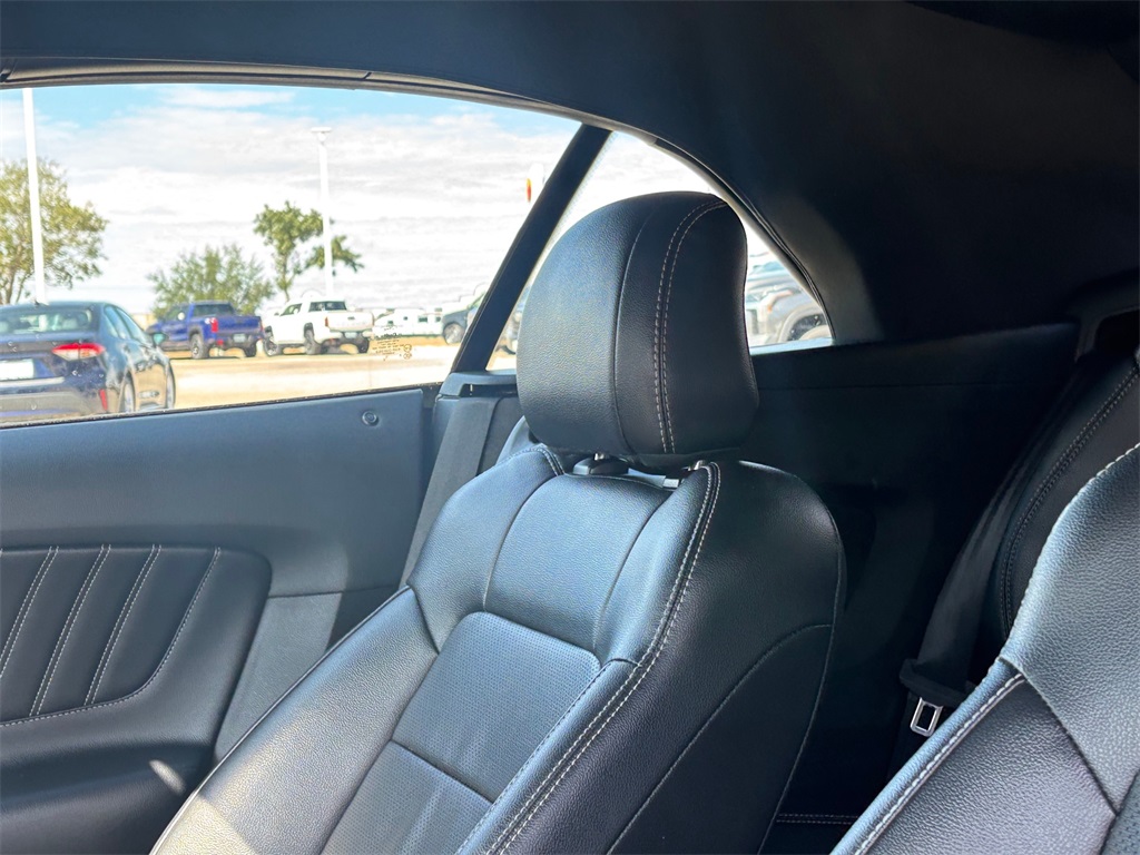 2022 Ford Mustang EcoBoost Premium Image 10 of 30