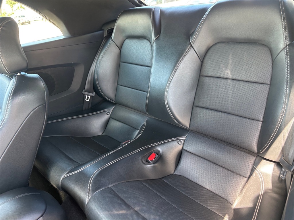 2022 Ford Mustang EcoBoost Premium Image 8 of 30