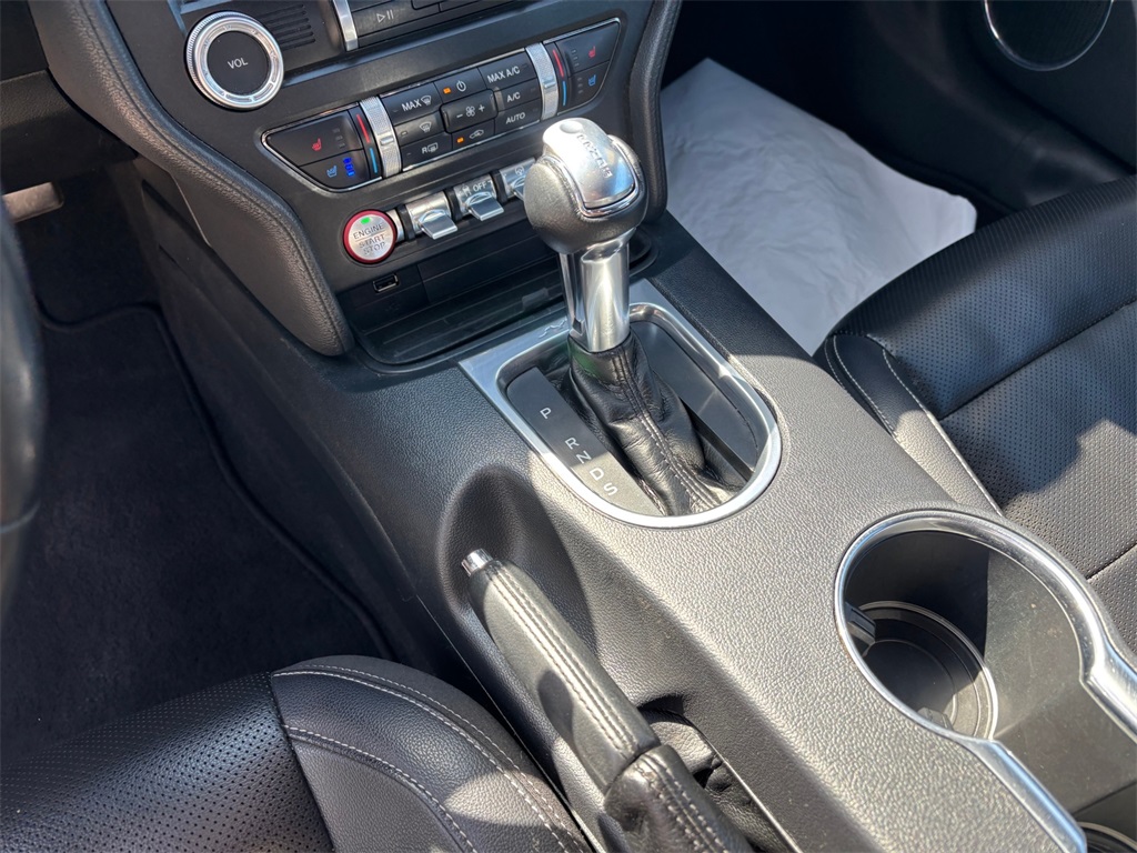 2022 Ford Mustang EcoBoost Premium Image 23 of 30