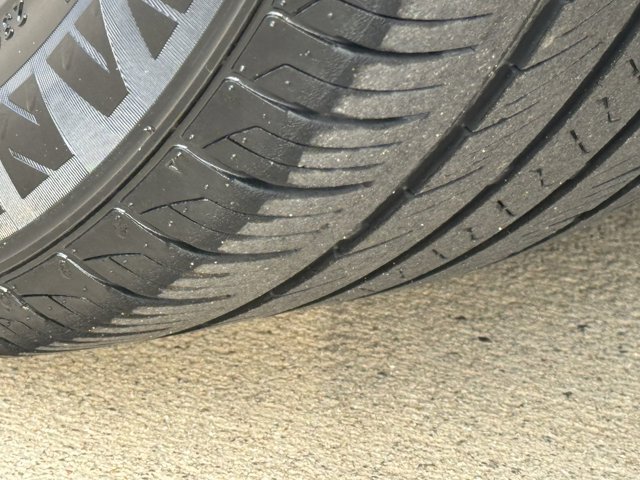 Vehicle image 32 of 36